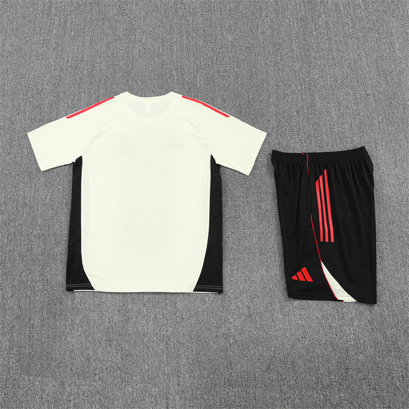 Liverpool Training Tracksuits 25/26 Football Kit Soccer Jersey