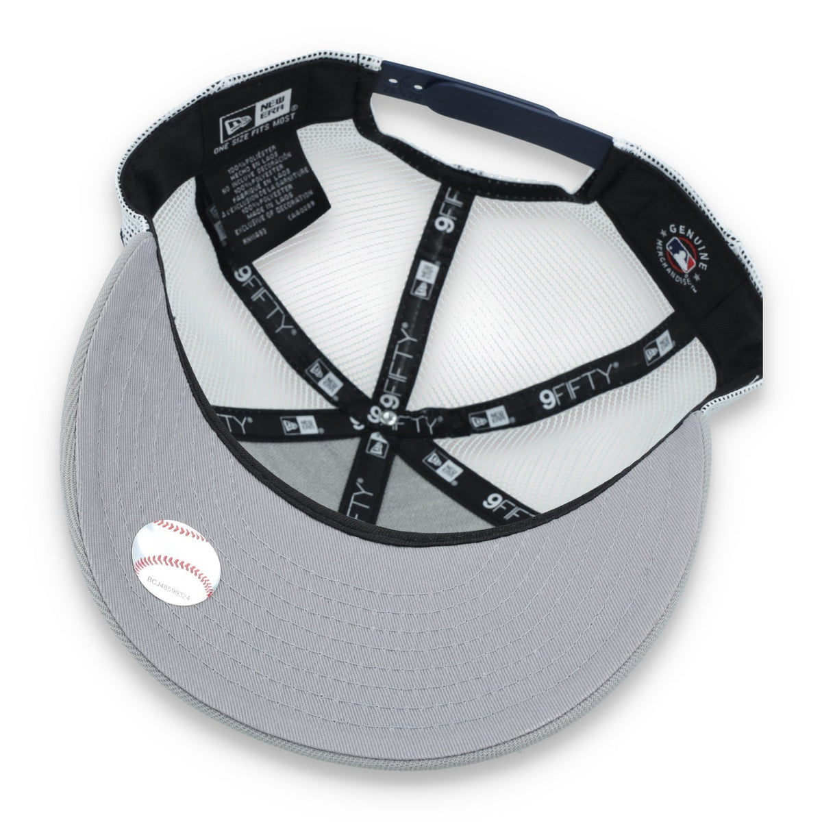New Era New York Yankees Throwback Low Profile 9FIFTY Trucker Snapback Hat