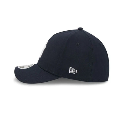 New Era New York Yankees Poly 39THIRTY M-Crown A-Frame Stretch Fit Hat