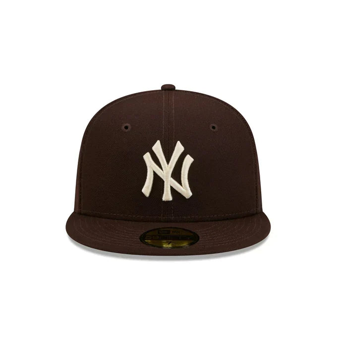 New Era New York Yankees Basic 59FIFTY Fitted Hat - Brown