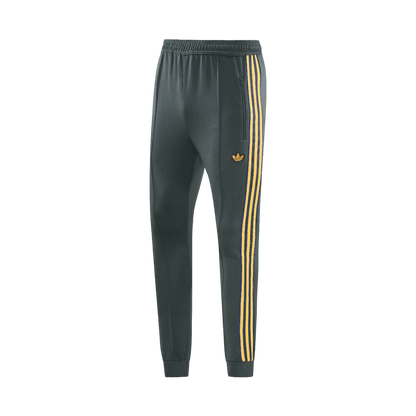 Manchester United 2025/26 Black Training Tracksuit Kit (Top+Pants)