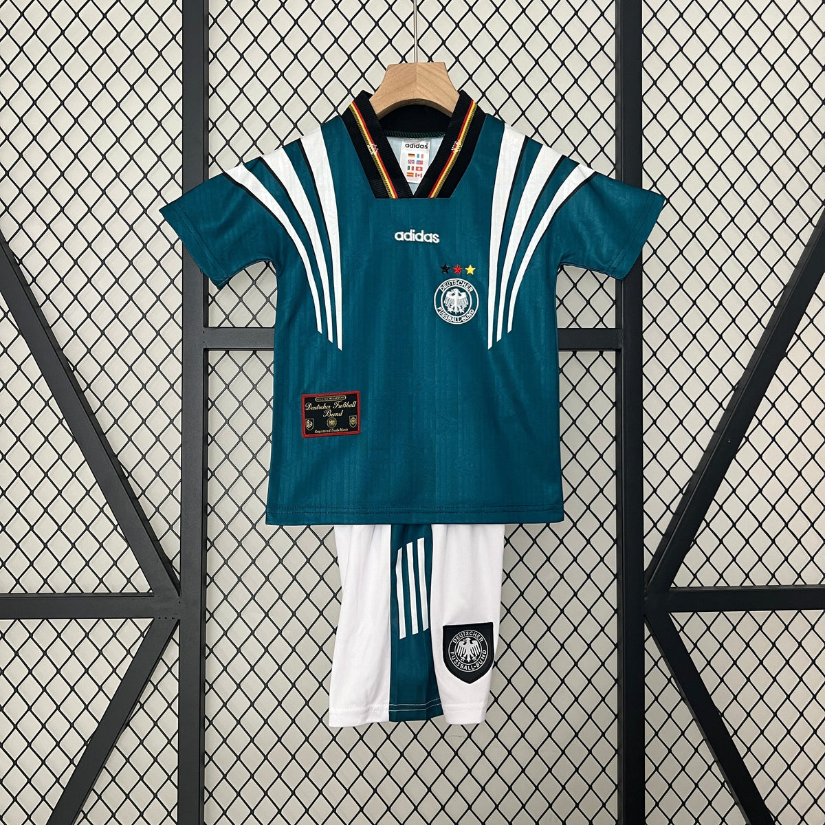 Camiseta Alemania I 1996 Conjunto Infantil (Retro)