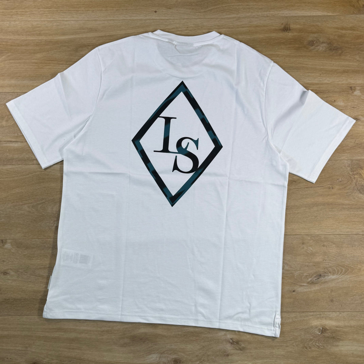 Lyle & Scott Chrome Graphic Eagle T-Shirt in White