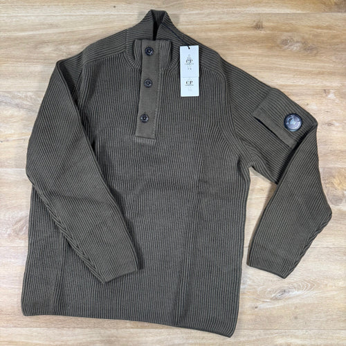 C.P. Company Full Rib Cotton Half Button Lens Sweater in Ivy Green