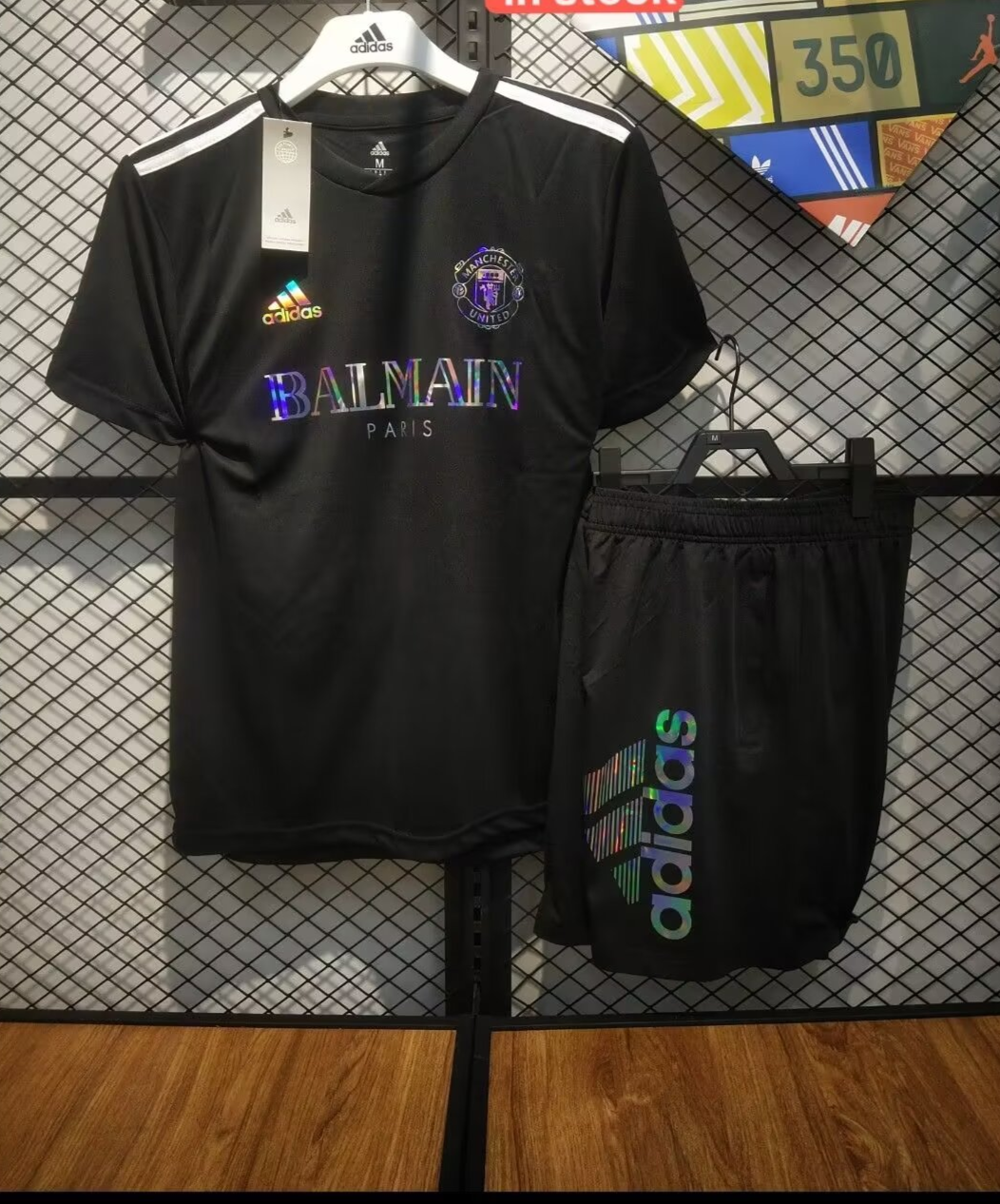 Conjunto Manchester United Edición Iimitada Balmain Paris Black 24/25 Hombre