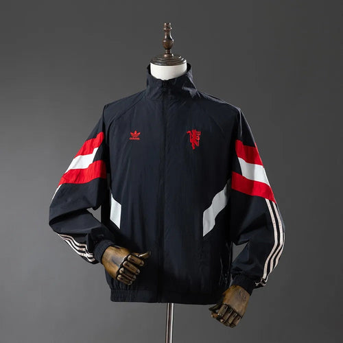 Manchester United Windbreaker 2025/26 Black Football Kit