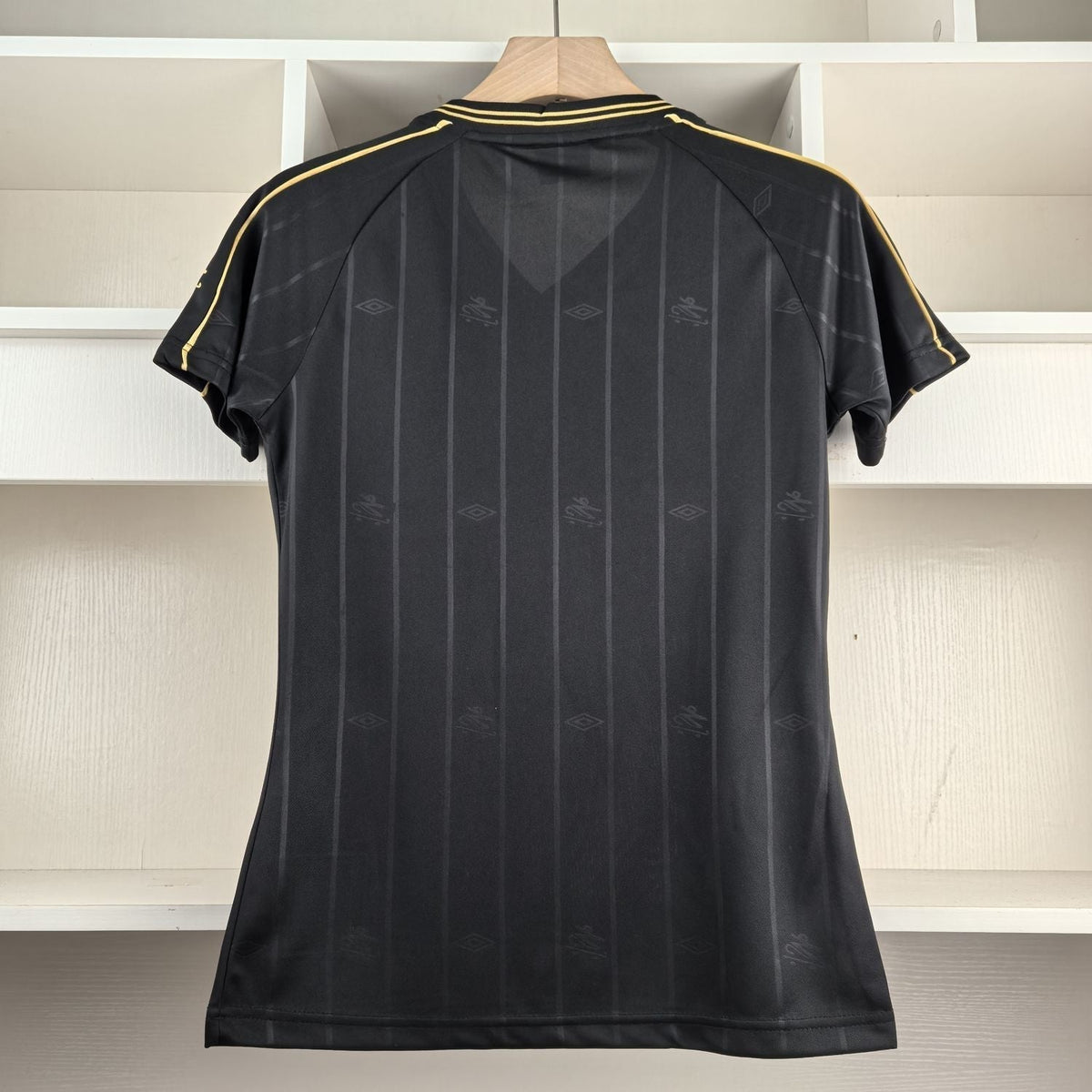Jersey do Santos Charlie Brown 24/25 - Feminino